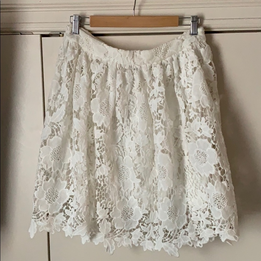 White lace full skirt